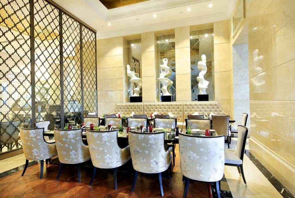 Wyndham Grand Xiamen Haicang Ресторан фото